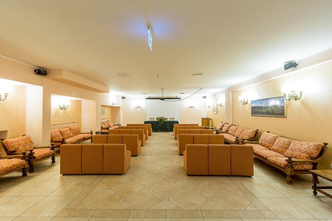 Hotel Trieste Roccaraso Exterior photo